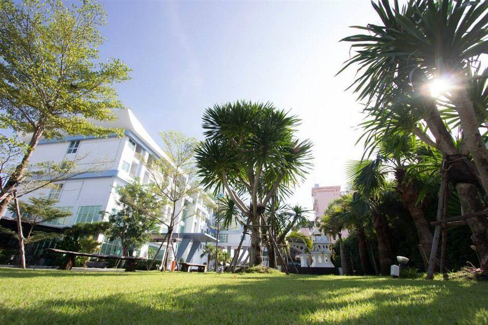 Prime Time Hotel Chonburi Exterior foto